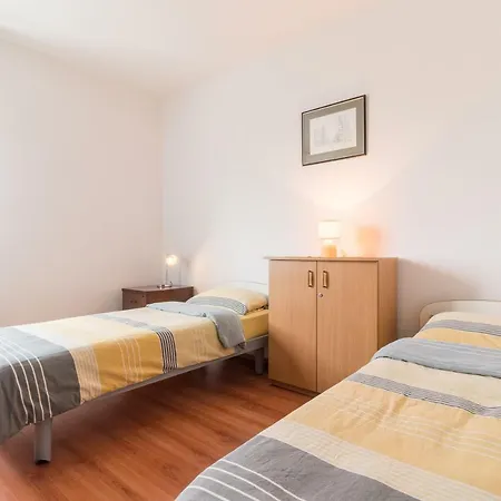 Antonija Apartment *