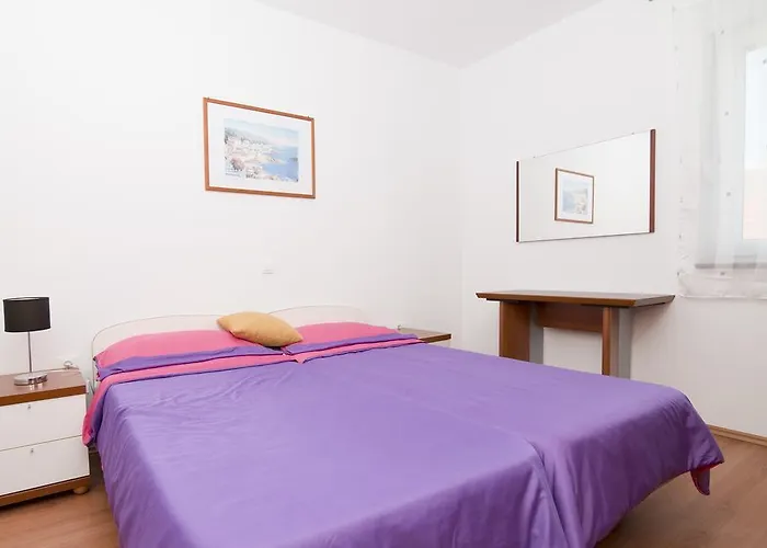 Antonija * Πούλα