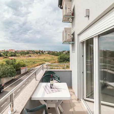 Antonija Lägenhet *